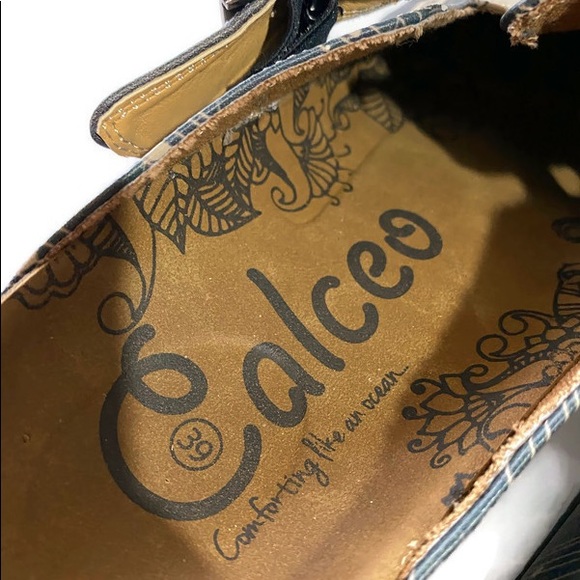 🆕NWOT...CALCEO Red/Blk/Wht Piano Pattern Clogs - Picture 8 of 16